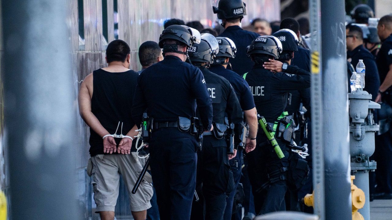 Declarado el toque de queda en Los Ángeles tras cinco días de protestas contra las redadas migratorias de Trump