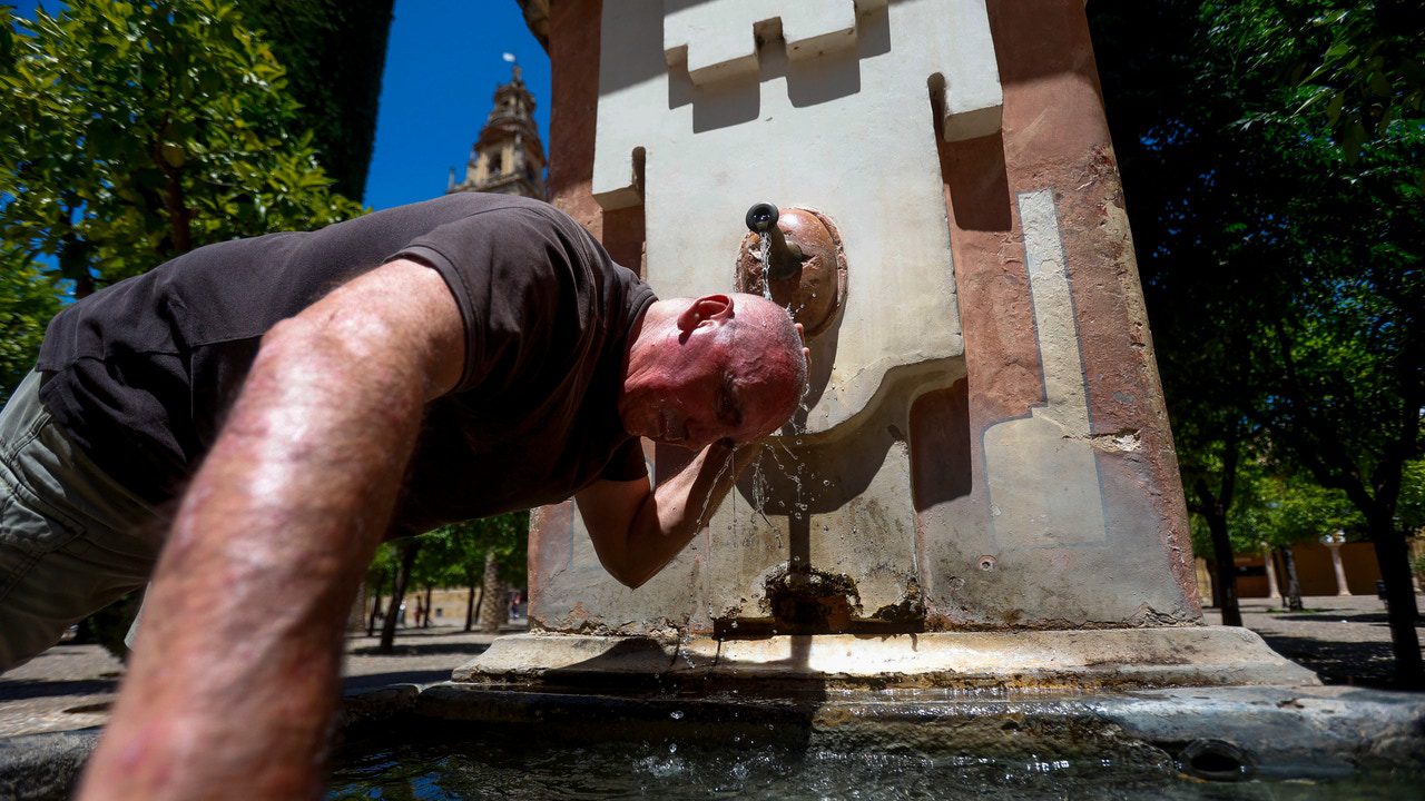 La ola de calor llega a su día más cálido tras dejar el máximo histórico de junio en El Granado (Huelva)