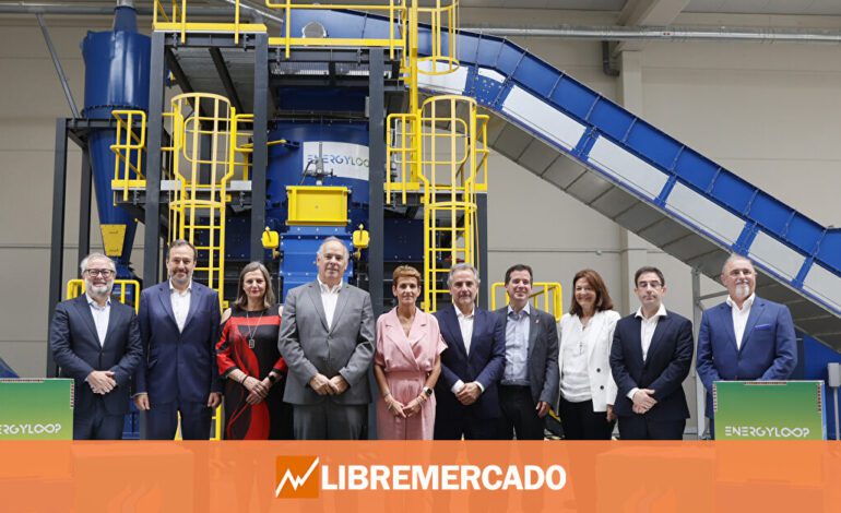 Iberdrola y FCC inauguran EnergyLOOP, la primera planta de reciclaje de palas de aerogenerador de la península ibérica