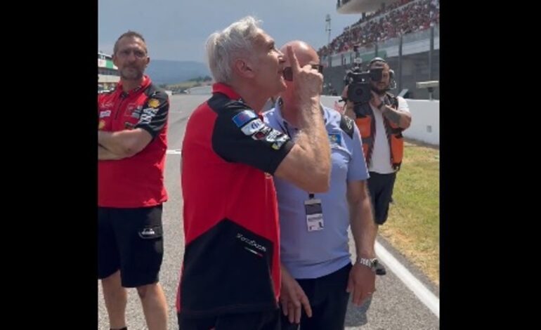 ¡Qué imagen! El jefe de Ducati explota y manda callar a los fans italianos que pitaban a Marc Márquez