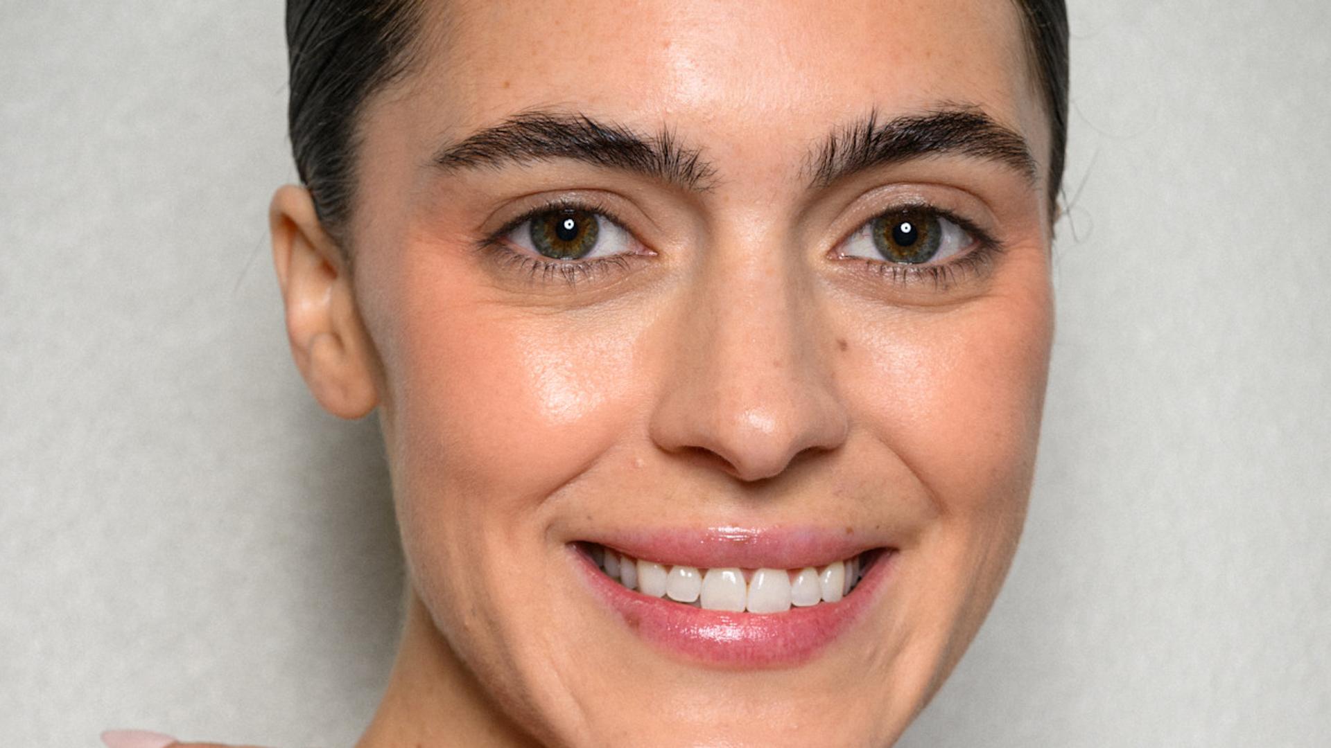 Los labiales de farmacia con protección solar que te acompañarán el resto del verano