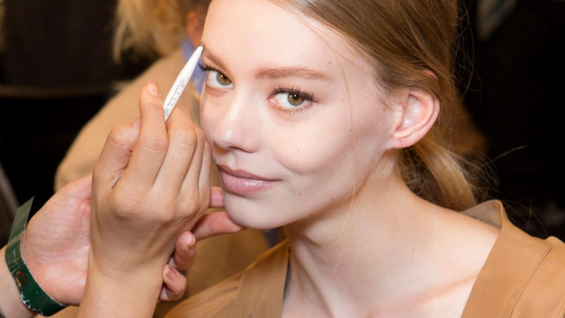 Los mejores lápices de cejas marrones para un acabado natural