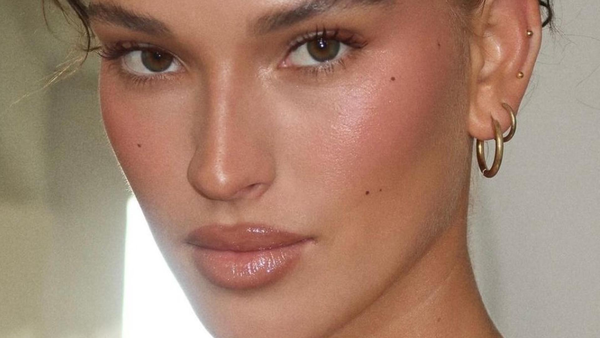 Lip contour, el combo de labios con efecto volumen más viral
