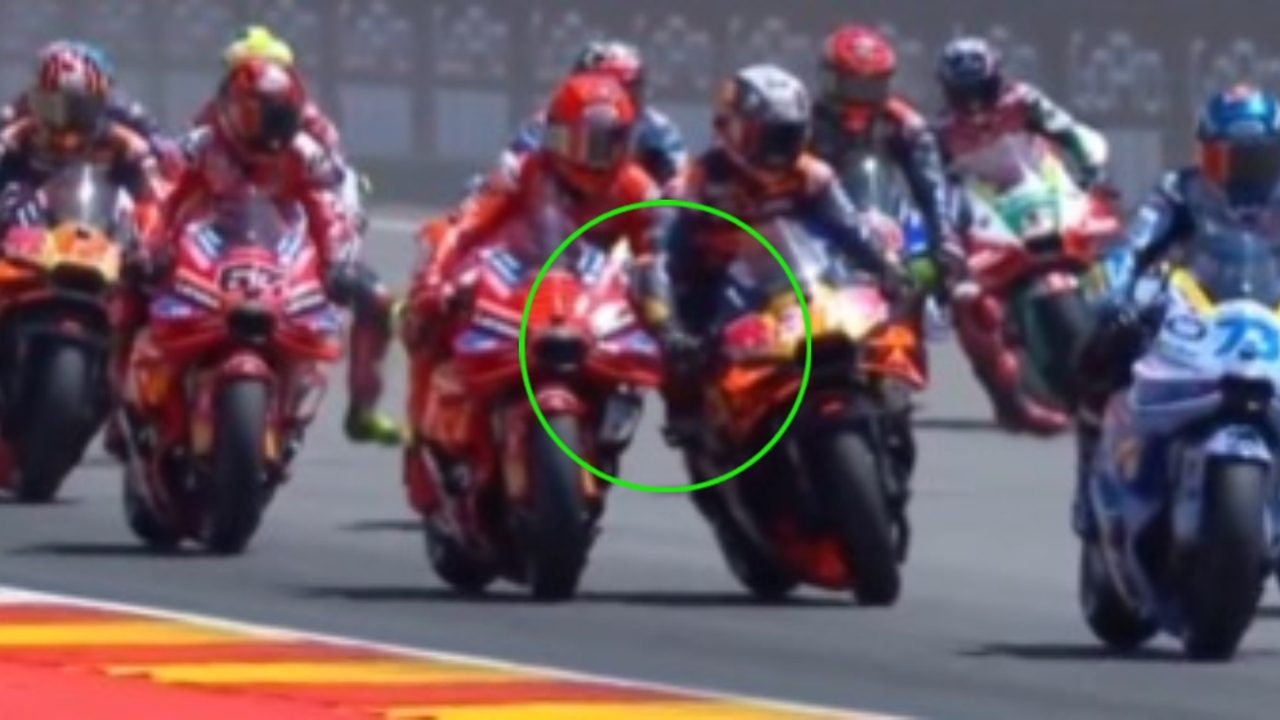 El peligroso toque entre Marc Márquez y Pedro Acosta que pudo acabar con ambos fuera de la carrera