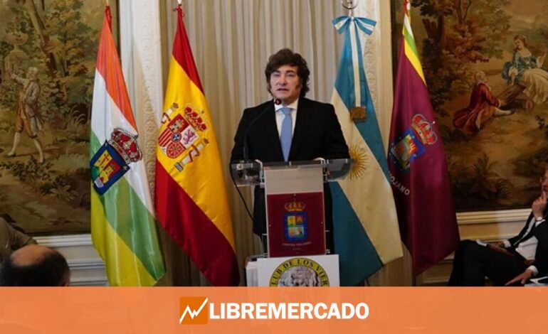 Javier Milei recoge el Premio Escuela de Salamanca: «Cuanto más planifica el Estado, menos planifica el individuo»