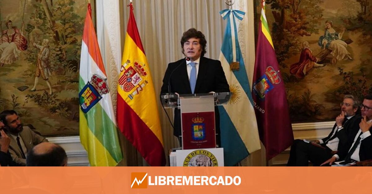 Javier Milei recoge el Premio Escuela de Salamanca: «Cuanto más planifica el Estado, menos planifica el individuo»
