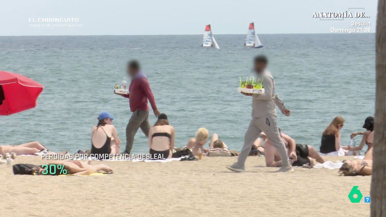 el negocio clandestino que quita un 30% de la caja a los chiringuitos de la Barceloneta