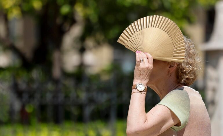 La primera ola de calor del verano amenaza a España este fin de semana con temperaturas de hasta 42 grados