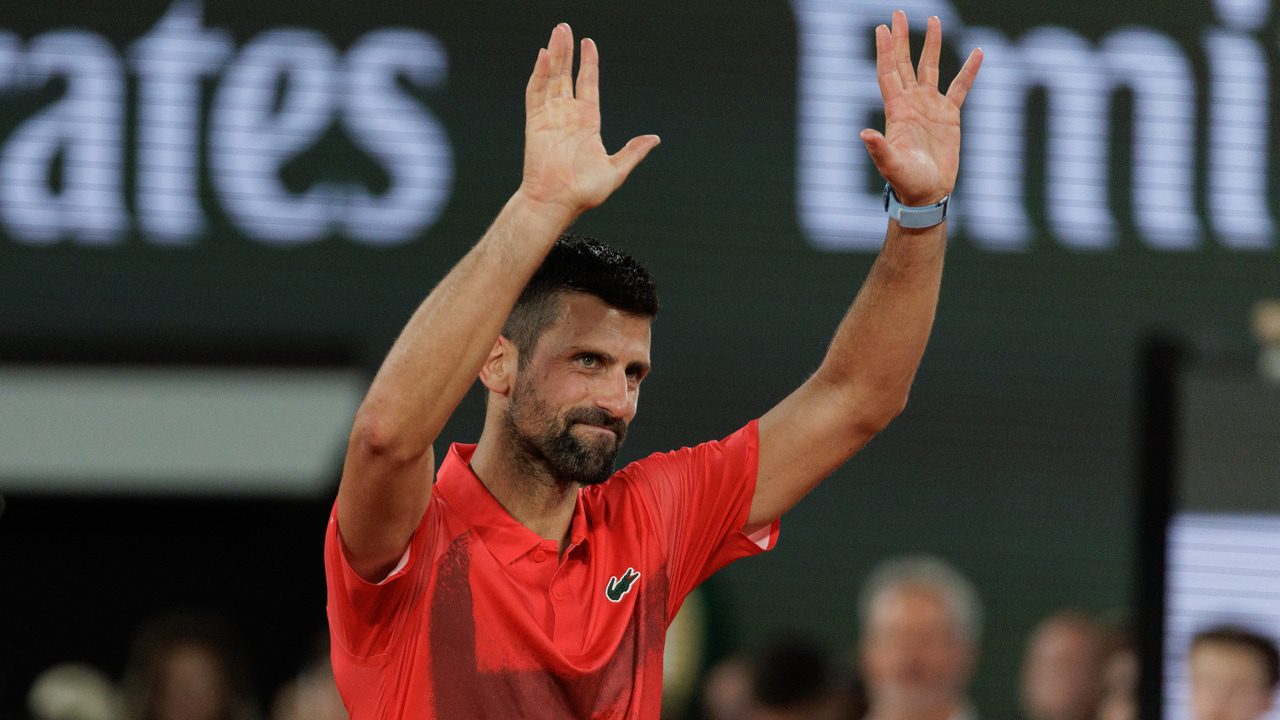 Djokovic se vuelve a acordar de Nadal tras pasar a octavos de Roland Garros: «Queda para la historia…»