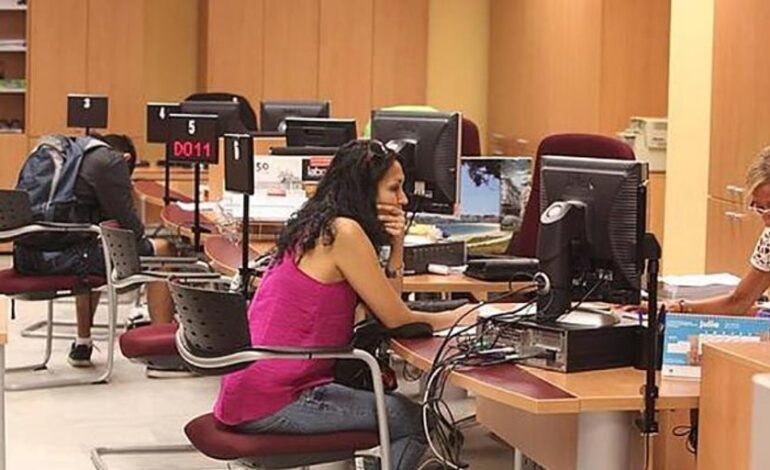 El PP exige medidas urgentes ante el «colapso» del SEPE y la Seguridad Social