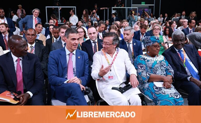 Sánchez quiere crear un impuesto para los billetes de avión de primera clase