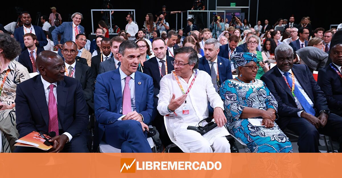 Sánchez quiere crear un impuesto para los billetes de avión de primera clase
