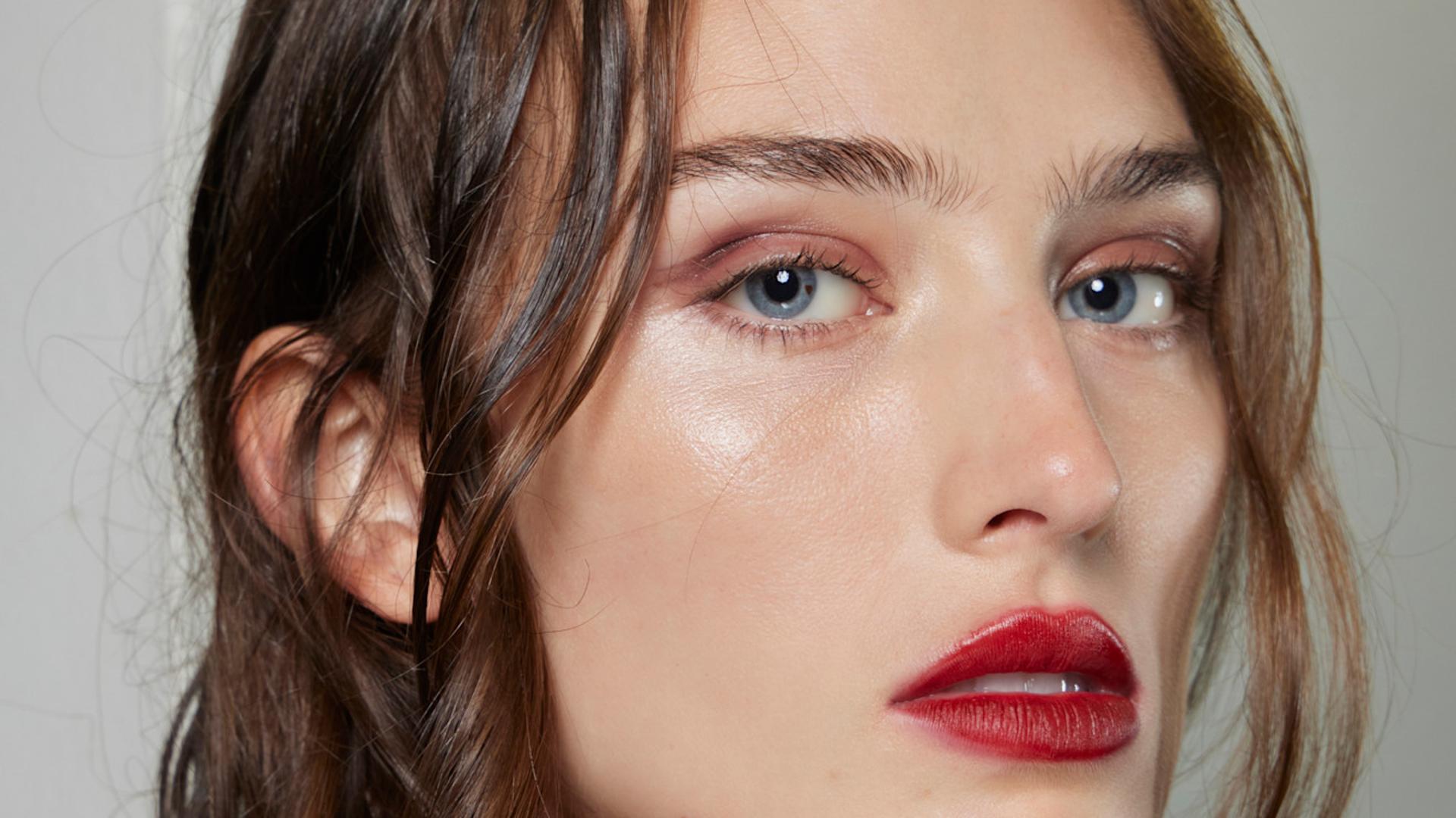 Cómo conseguir la tendencia de piel mantequilla que arrasa en redes según esta maquilladora