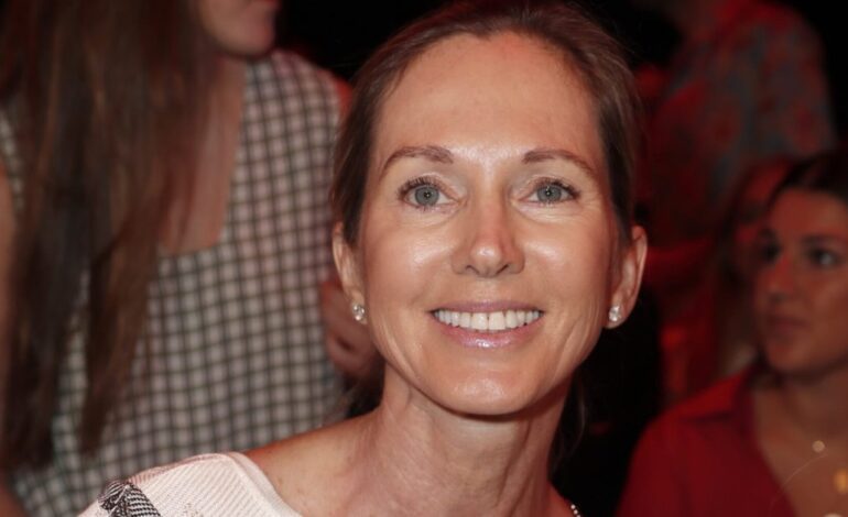 Regresa a Zara el vestido bordado de Miranda Rijnsburger que ya conquistó hace una década