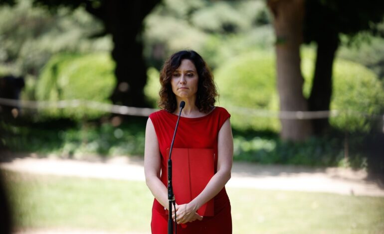 El ‘show’ de Ayuso opaca los planes de Feijóo y da un respiro al Gobierno en la Conferencia de Presidentes
