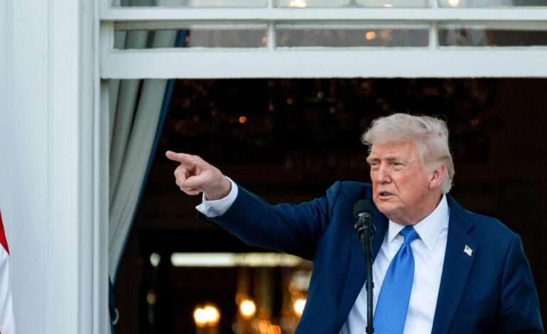 Trump prohíbe la entrada a Estados Unidos de ciudadanos de 12 países y limita la de otros siete