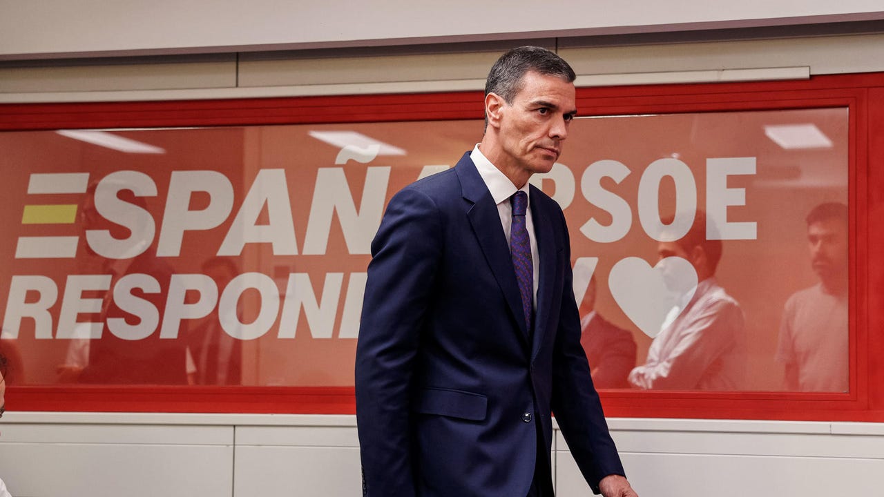 Ni elecciones ni cuestión de confianza, la consigna de Sánchez a Ferraz es «aguantar»