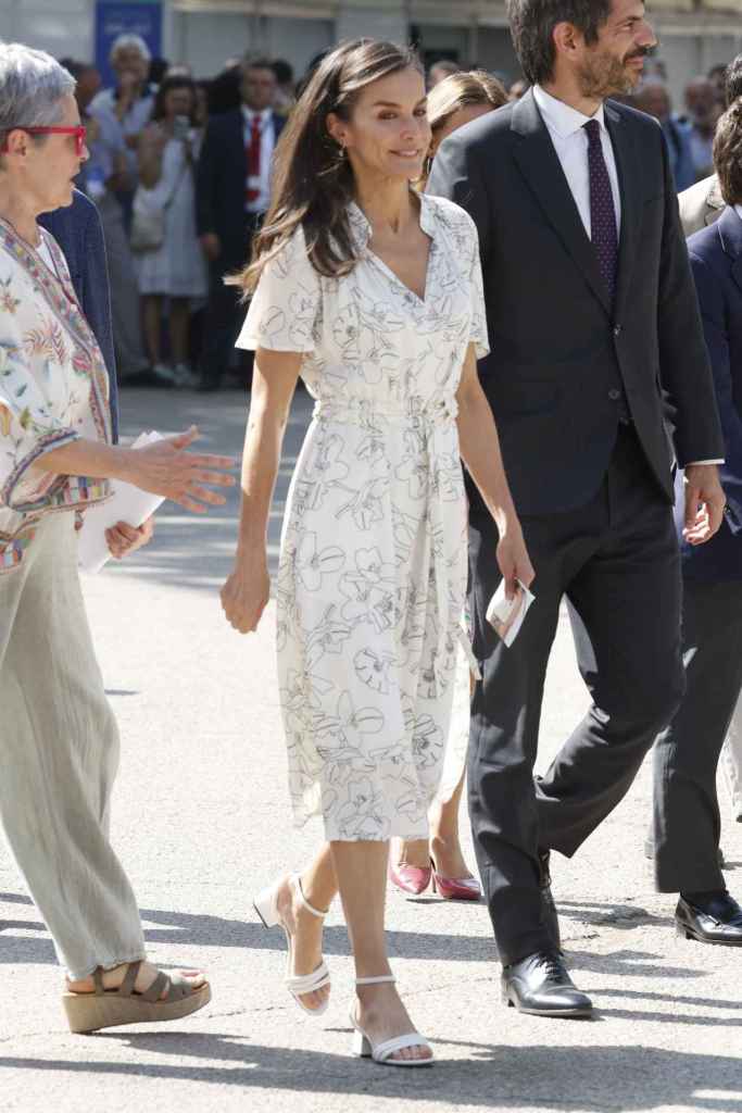 Queen Letizia en la feria de libros de Madrid