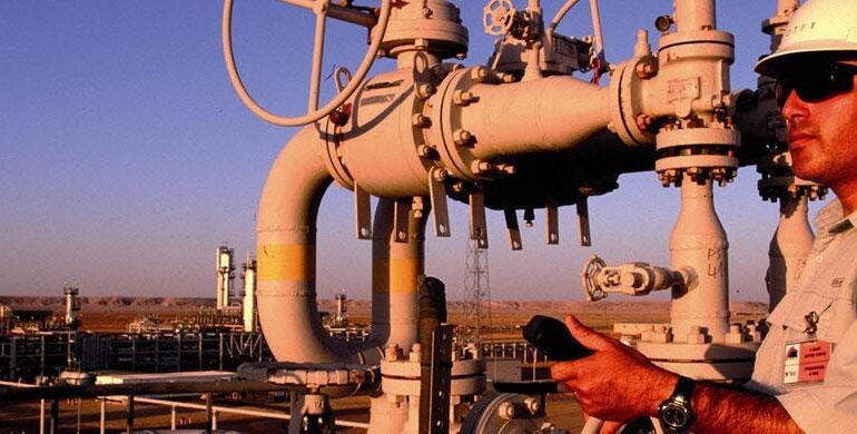 Repsol e Indra y el sector turístico, cara y cruz en Bolsa