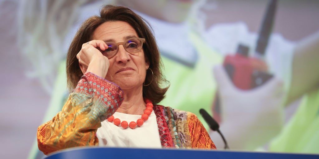Teresa Ribera da ayudas en Europa a las nucleares, que persiguió en España