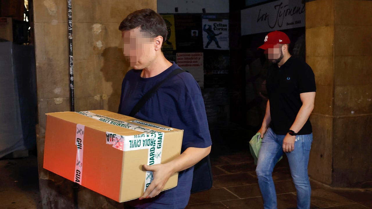 La UCO encontró en casa de Antxón 16.000 euros en efectivo y una «escritura» de traspaso a Santos Cerdán del 45% de Servinabar