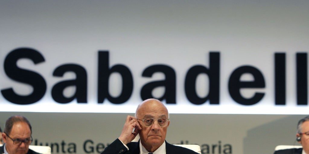 Santander ofrece 2.690 millones al Sabadell por TSB