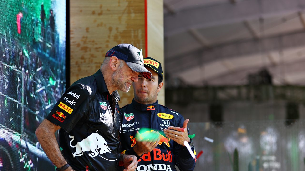 Sergio Pérez analiza los problemas de Red Bull: «Cuando Newey se fue…»