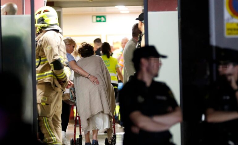 Muere una persona y otras 19 resultan heridas tras un incendio en una residencia de ancianos en Zaragoza