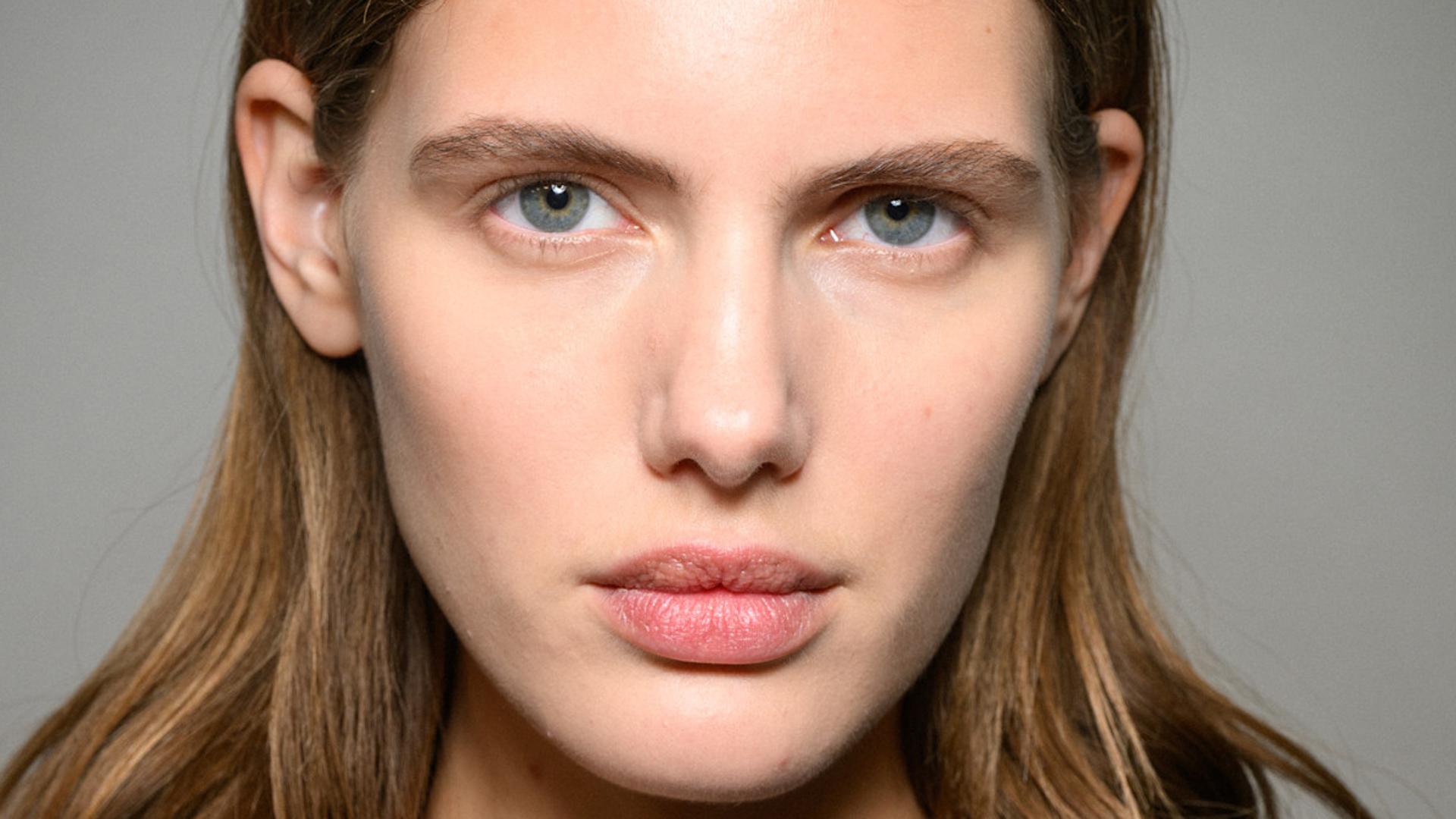 Cremas solares ligeras para rostro: sin grasa ni marcas blancas