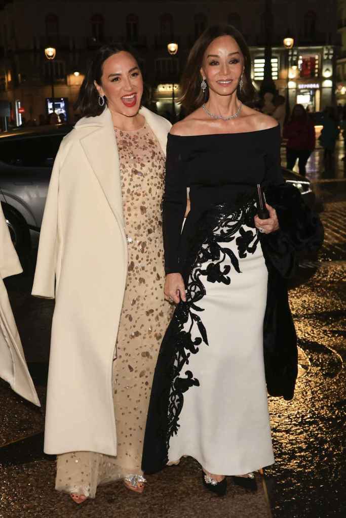 Tamara Falcó descubrió el truco para que la ropa de Isabel Preysler siempre se sienta