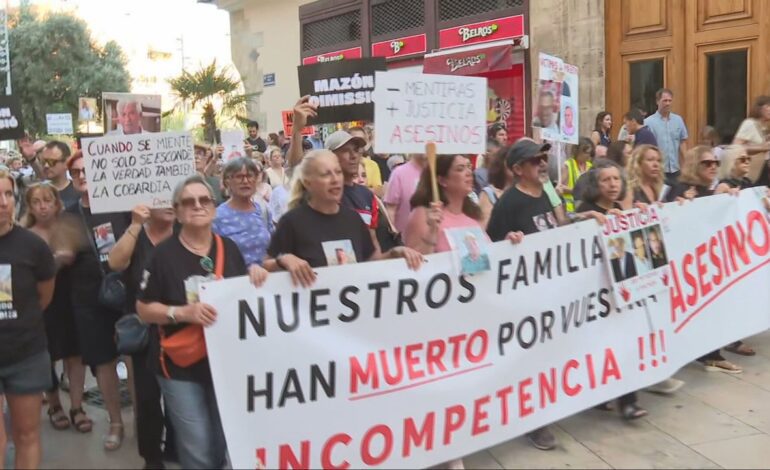 Las víctimas de la DANA toman las calles de Valencia por octava vez para seguir exigiendo responsabilidades a Mazón