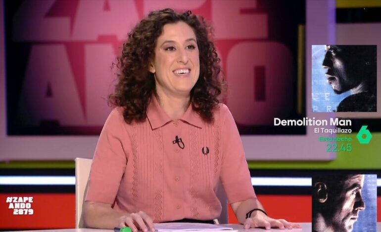 Laura del Val se estrena como zapeadora: «Estás para robar panderetas»