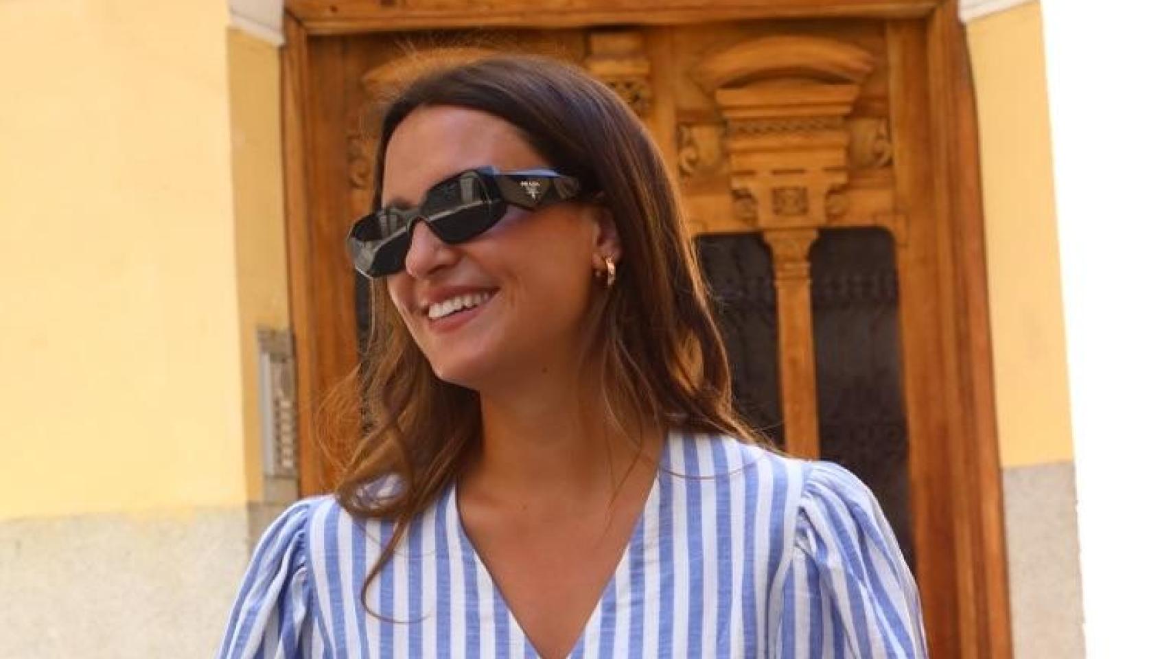El mono de rayas de Marta Pombo es ideal para las tardes de verano y es ‘made in Spain’