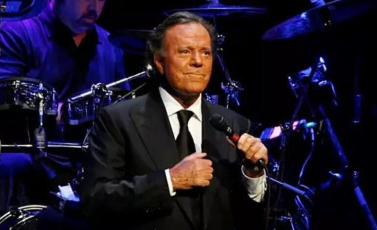 Julio Iglesias reaparece en las redes sociales con un mensaje sobre «un pensamiento que aún permanece en mi vida»