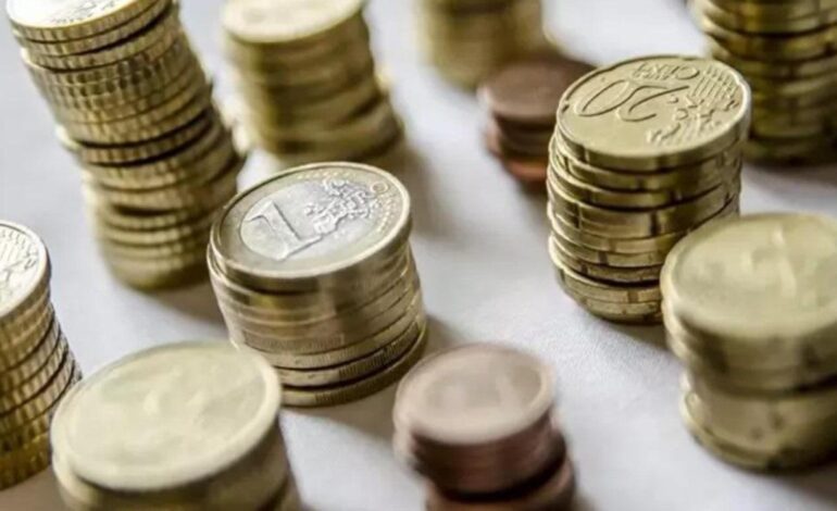 la banca reduce a mínimos de 2023 lo que paga por el ahorro