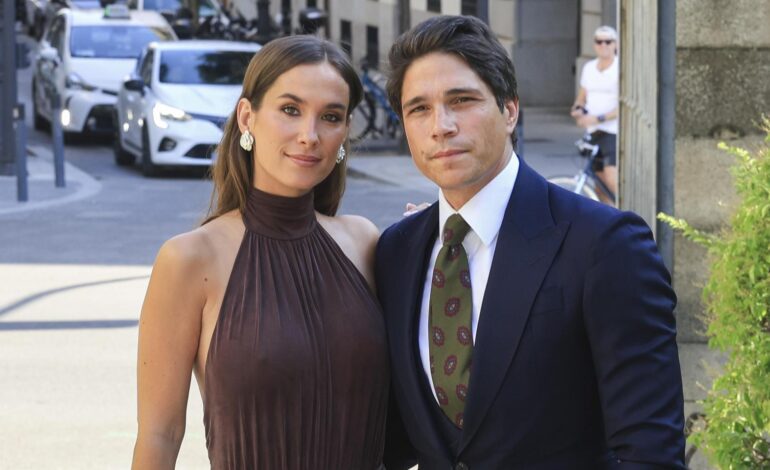 María Pombo, una de las invitadas mejor vestidas del maratón de bodas de este pasado fin de semana
