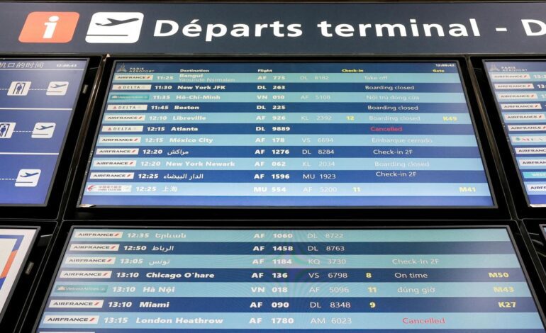 Una huelga de controladores aéreos en Francia obliga a cancelar miles de vuelos en plenas vacaciones de verano