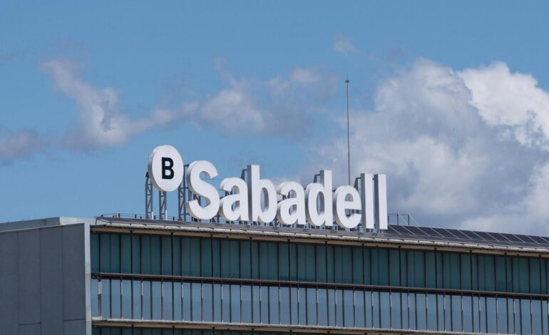 JP Morgan irrumpe en el capital de Sabadell con un 1,4% de participación en el contexto de la opa de BBVA