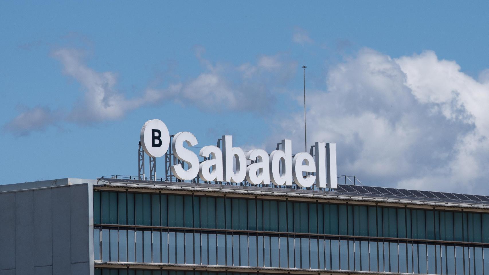 JP Morgan irrumpe en el capital de Sabadell con un 1,4% de participación en el contexto de la opa de BBVA