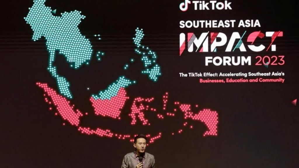 El CEO de Tiktok, Shou Zi Chew, durante el informe sobre el impacto socioeconómico de Tiktok en Yakarta, Indonesia.