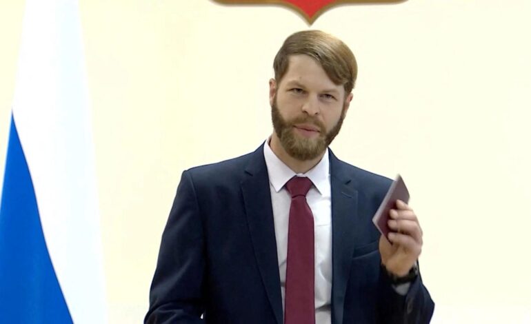 un estadounidense recibe la nacionalidad rusa por sus servicios al Kremlin