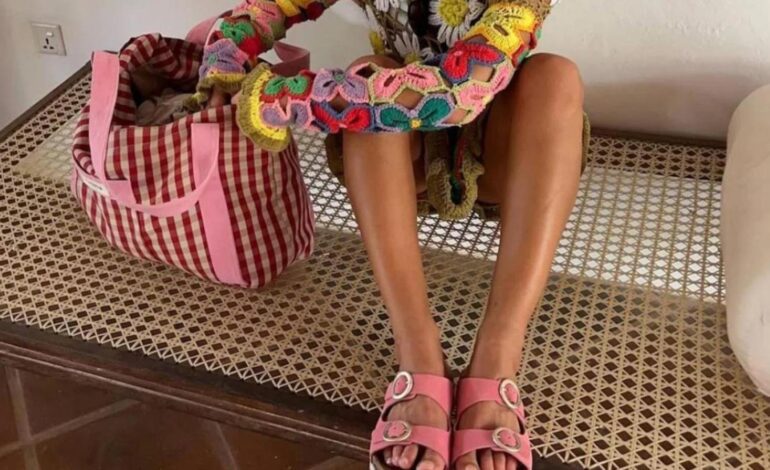 Estas son las sandalias ‘made in Spain’ de charol y a todo color que necesitas para el verano