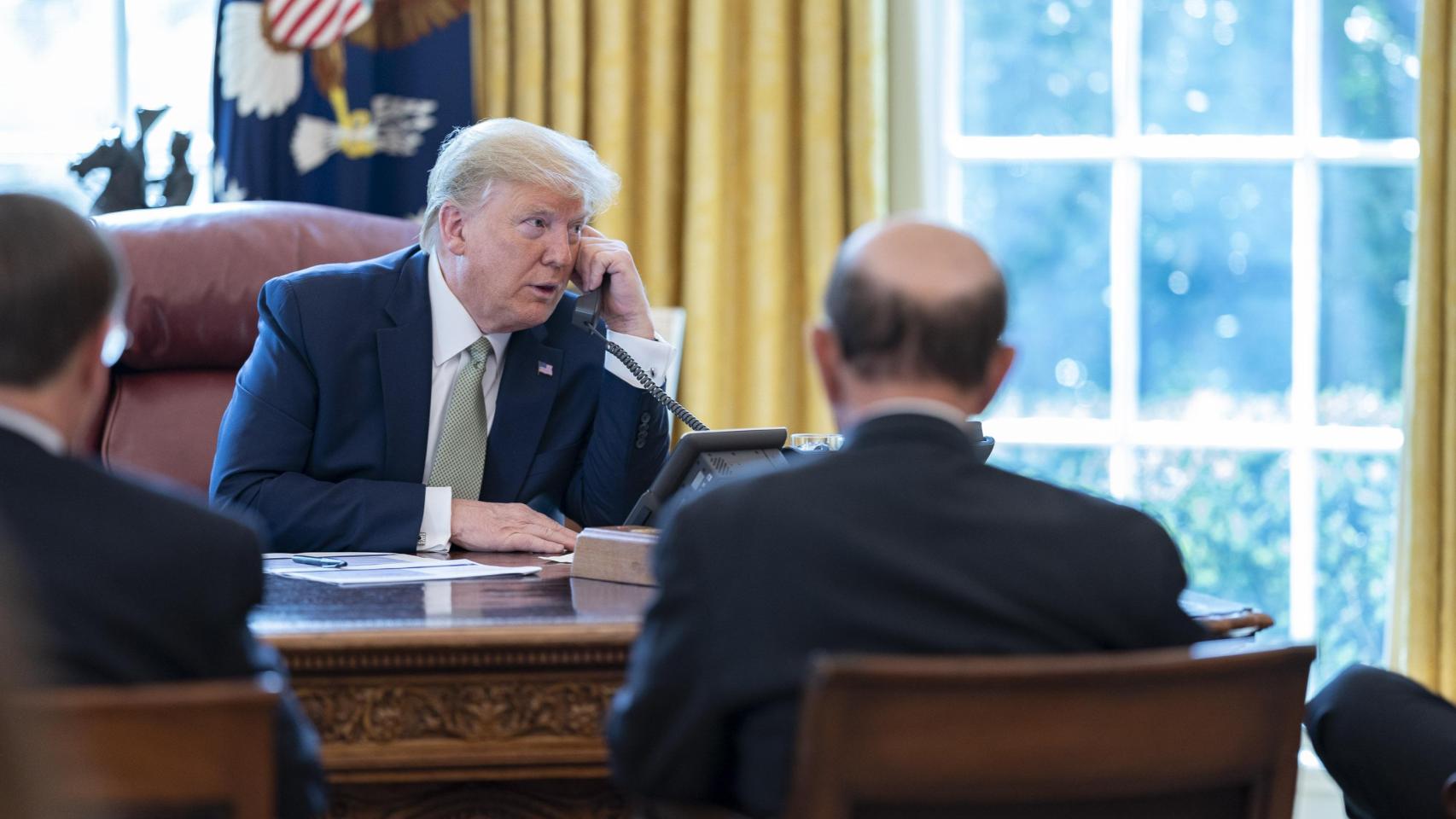 Trump cierra el servicio de prevención del suicidio para jóvenes LGTBIQ+, que recibía más de 9.000 llamadas al mes