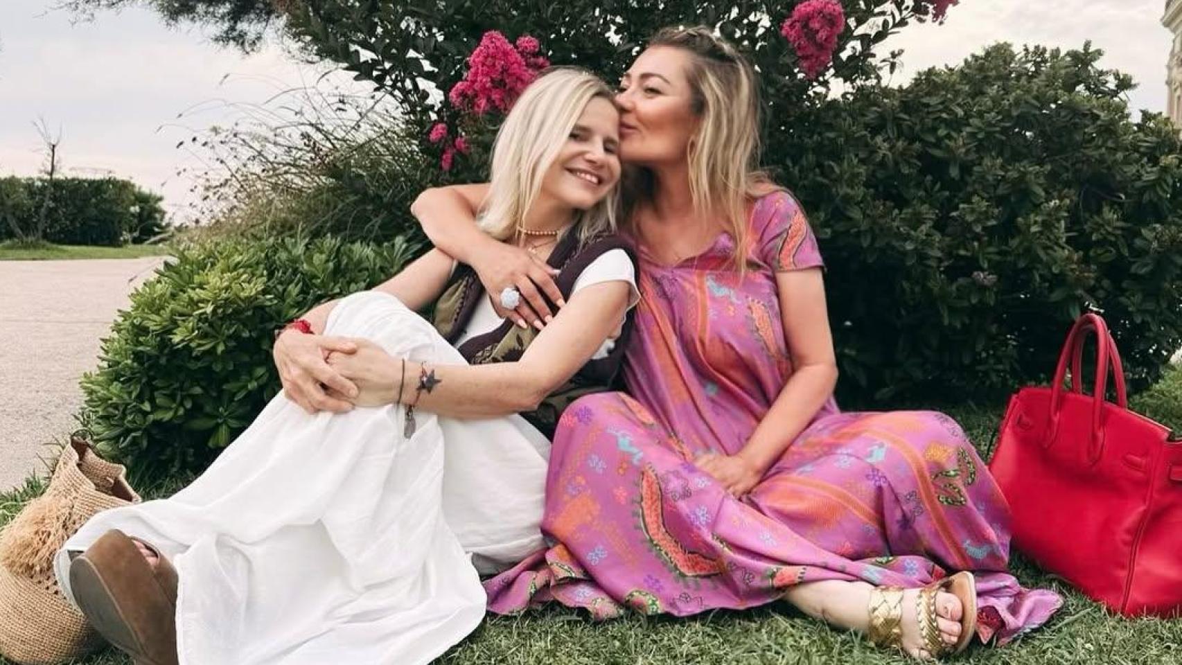 Amaia Montero reaparece en público con Eugenia Martínez de Irujo: su emotivo intercambio de mensajes