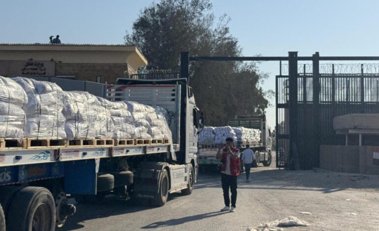 llegan a la frontera los primeros camiones