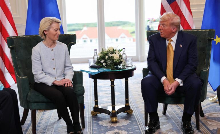Von der Leyen y Trump alcanzan un acuerdo comercial que mantendrá un arancel del 15% a los productos europeos