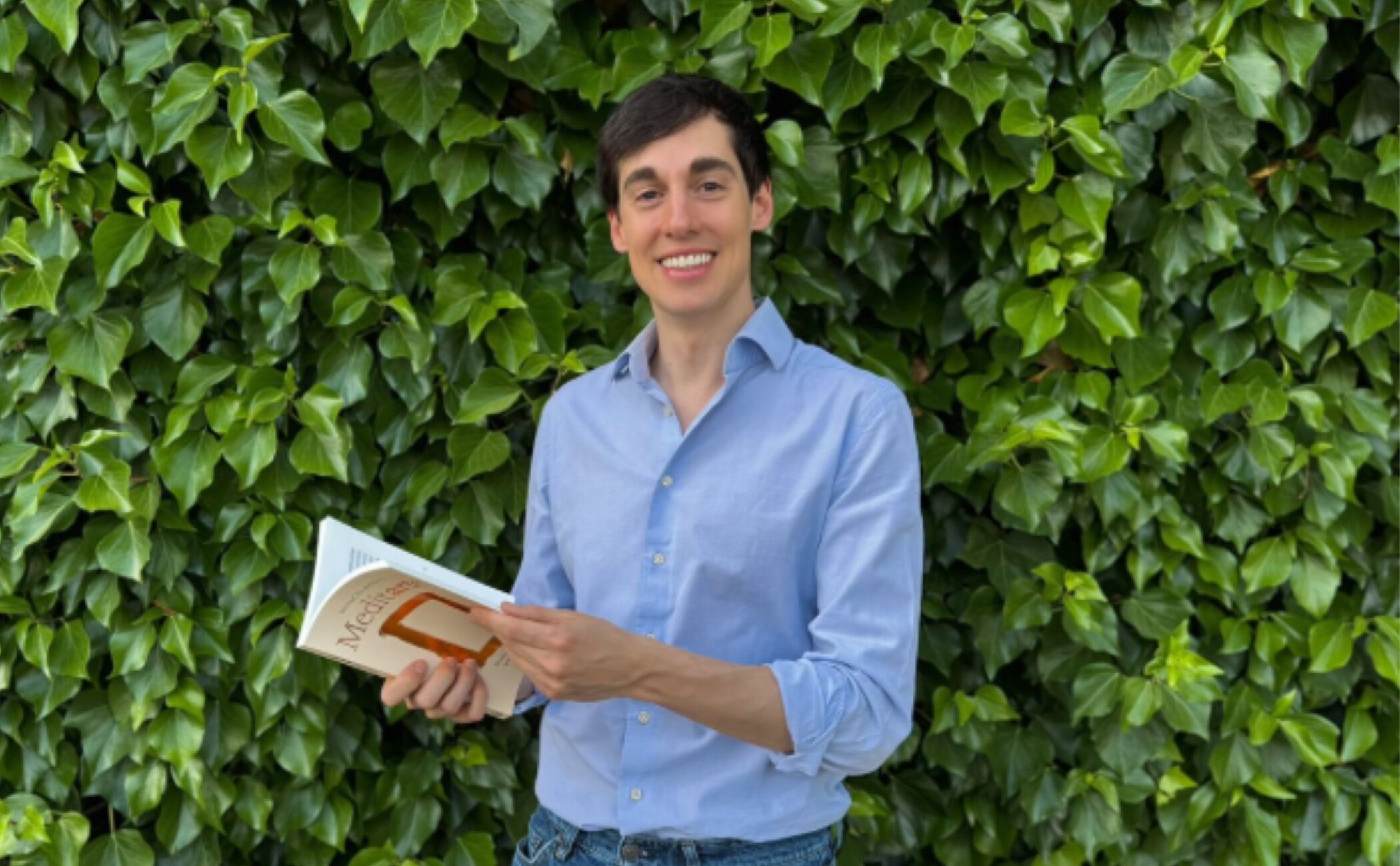 Ignacio Mateos publica su libro ‘Meditarte’: «Tenemos que utilizar las tecnologías nosotros y que no nos utilicen a nosotros»