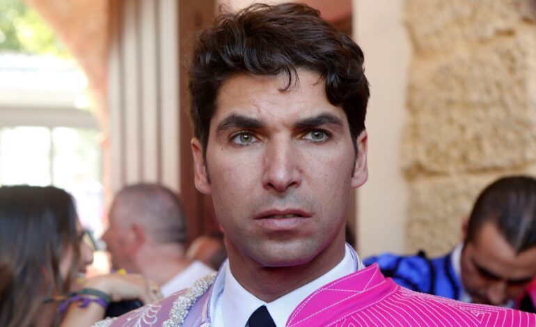 El abogado de Cayetano Rivera apunta a irregularidades policiales: «Un coche sin cinturón, un móvil perdido y un detenido esposado sin motivo»