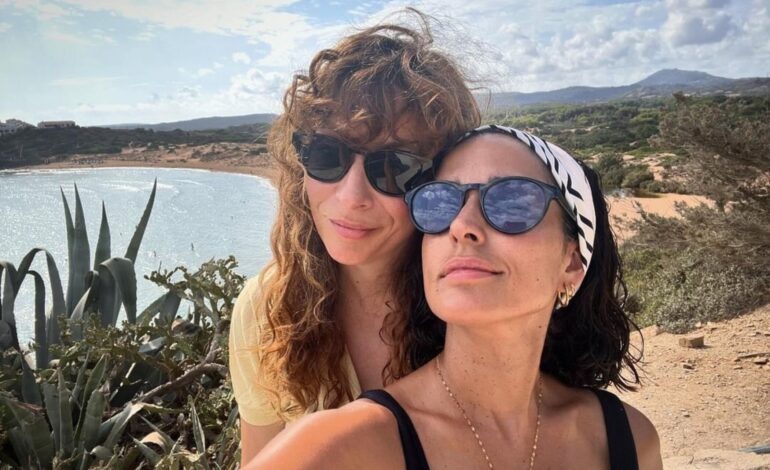 Inma Cuesta y Ángeles Maeso comparten una foto de su boda secreta para celebrar los 20 años del matrimonio igualitario