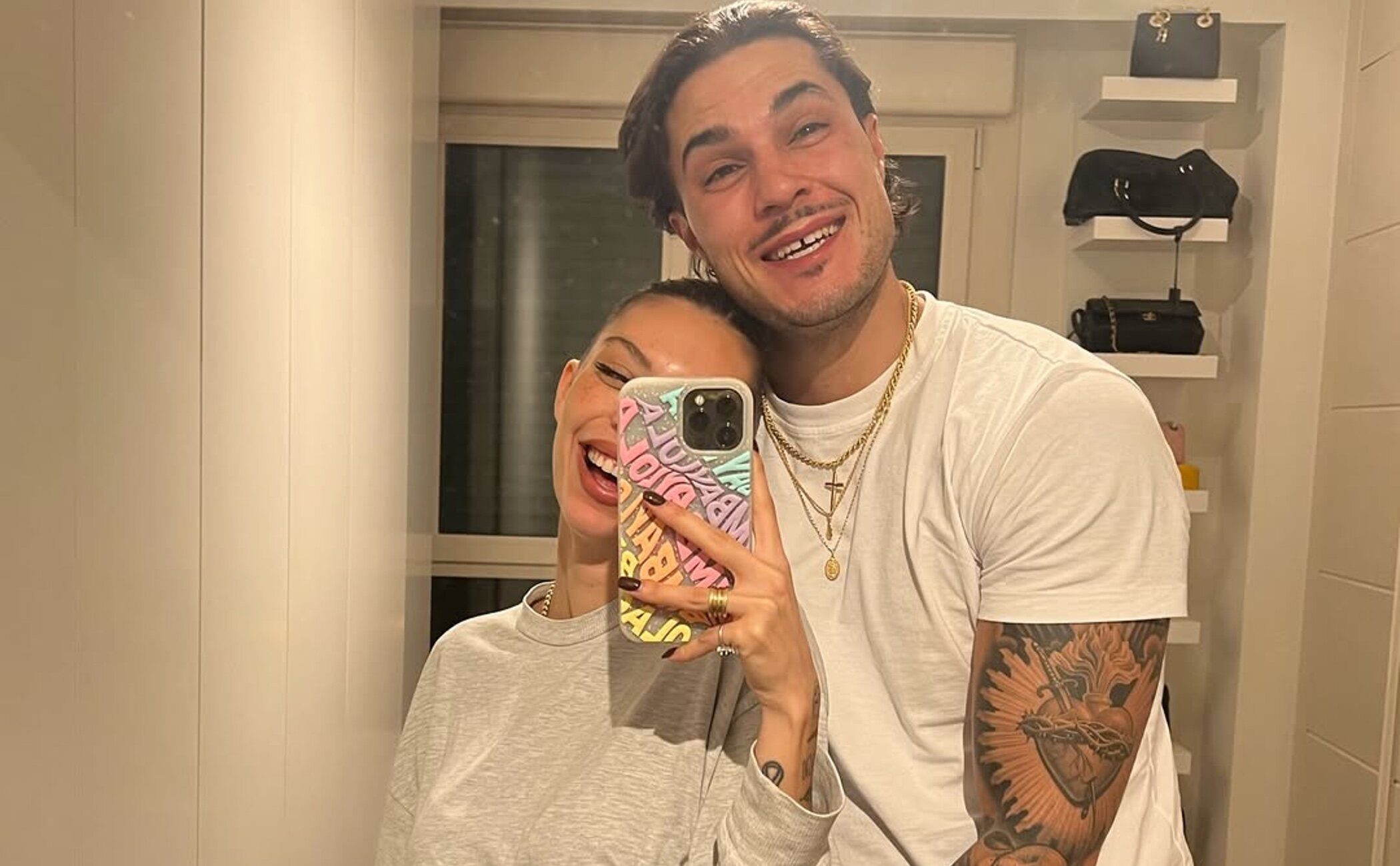 Alejandra Rubio y Carlo Costanzia, juntos en Ibiza pero sin rastro de complicidad